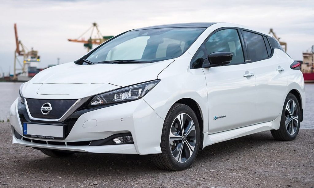 cele mai bune masini hatchback second hand Nissan Leaf