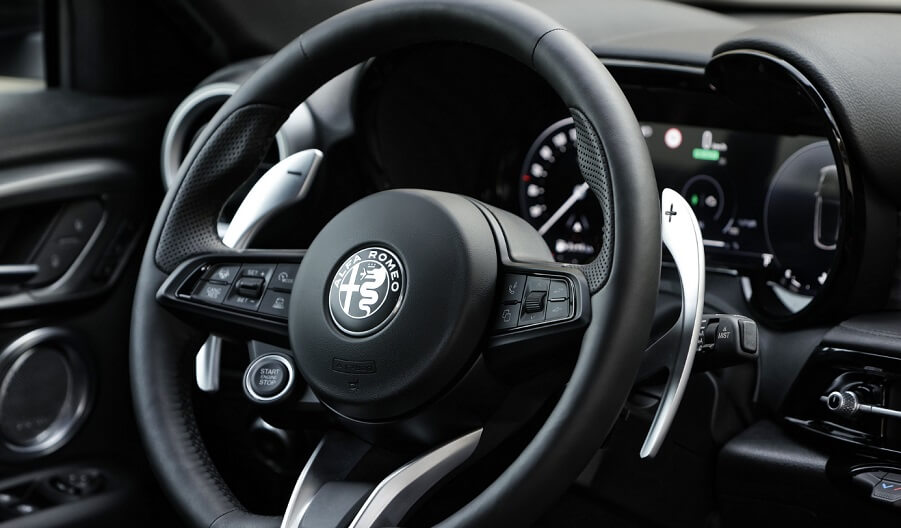 Alfa Romeo Tonale interior