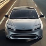 Toyota reproiectează hibridul Prius mai sportiv Stiri