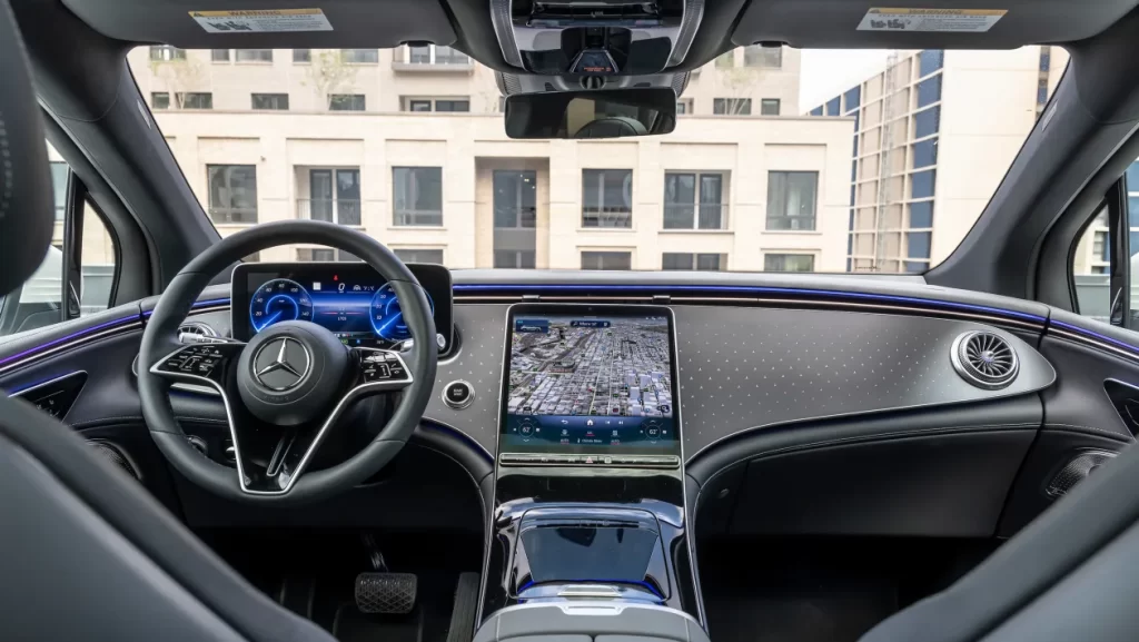 Mercedes EQS SUV 2022 interior