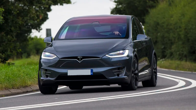 Motoare Tesla Model X 2021 si performanta