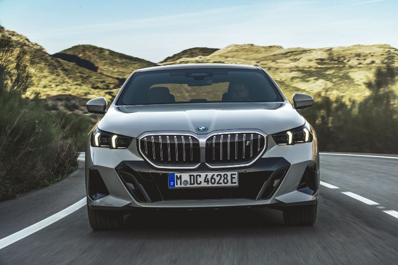 Motor BMW i5 si cai putere