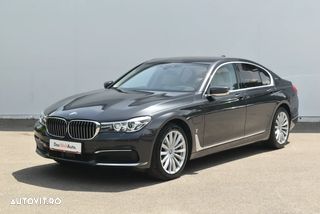 BMW Seria 7 (G11) 740e iPerformance